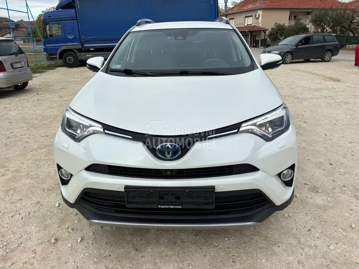 Toyota Rav4 2018 photo 4