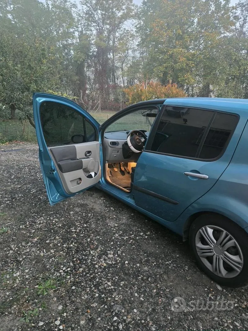 Renault Modus 2004 photo 2