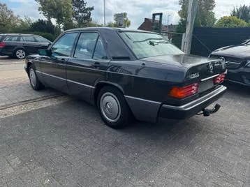 Mercedes-Benz 190 E
