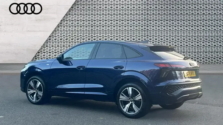 Audi Q3 2025 photo 3