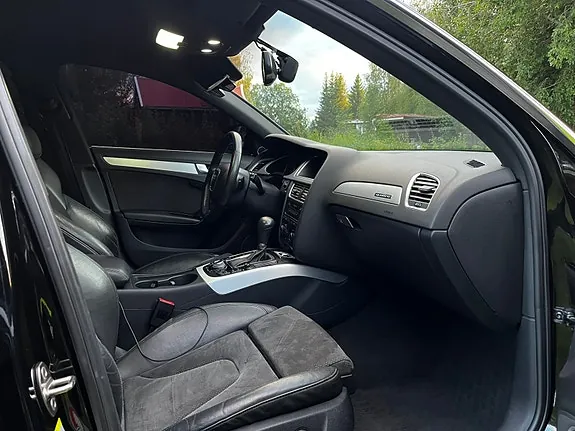 Audi A4 2009 photo 4