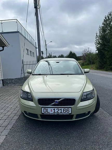 Volvo S40 2005 photo 2