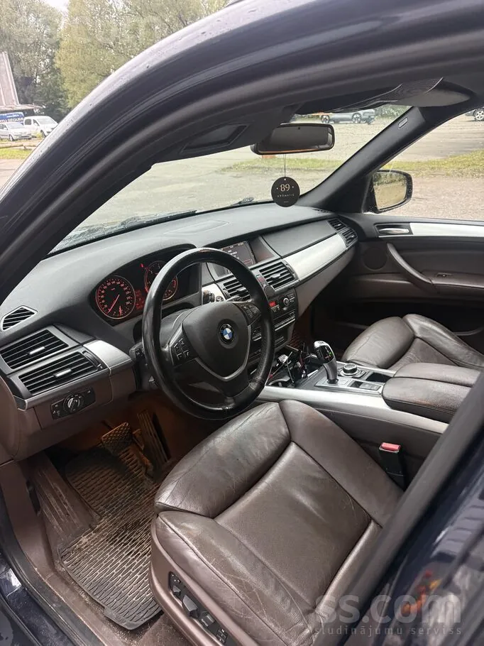 BMW X5 2009 photo 4