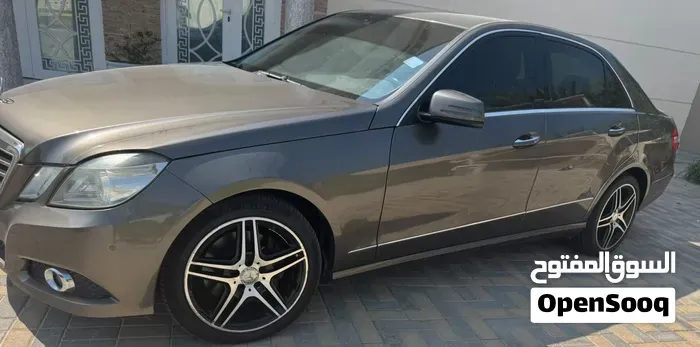 Mercedes-Benz E-Class 2010 photo 4