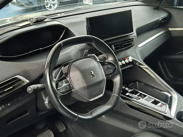 Peugeot 5008 2023 photo 2
