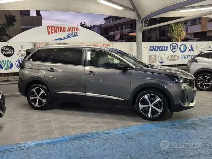 Peugeot 5008 2023 photo 5