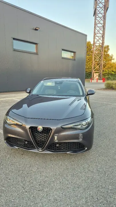 Alfa Romeo Giulia 2017 photo 3