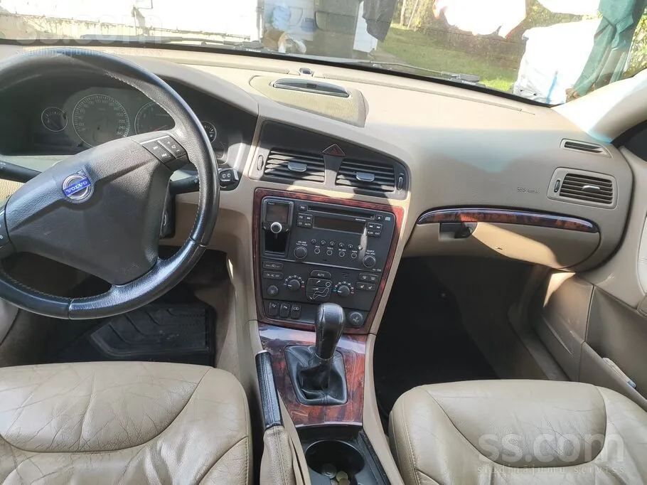 Volvo V70 2007 photo 2