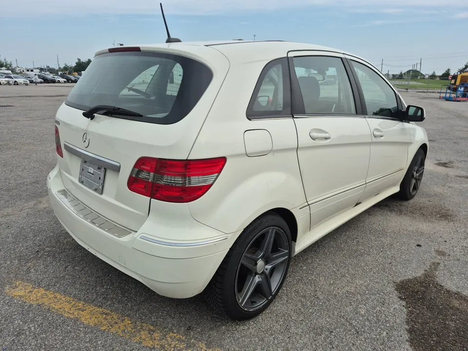 Mercedes-Benz B-Class 2011 photo 5