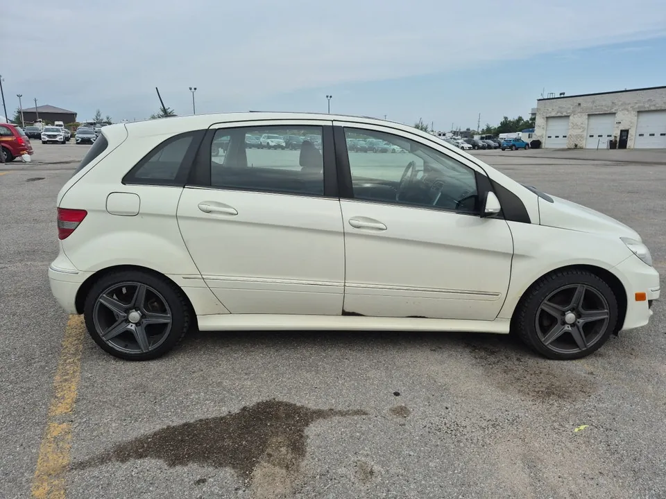 Mercedes-Benz B-Class 2011 photo 4