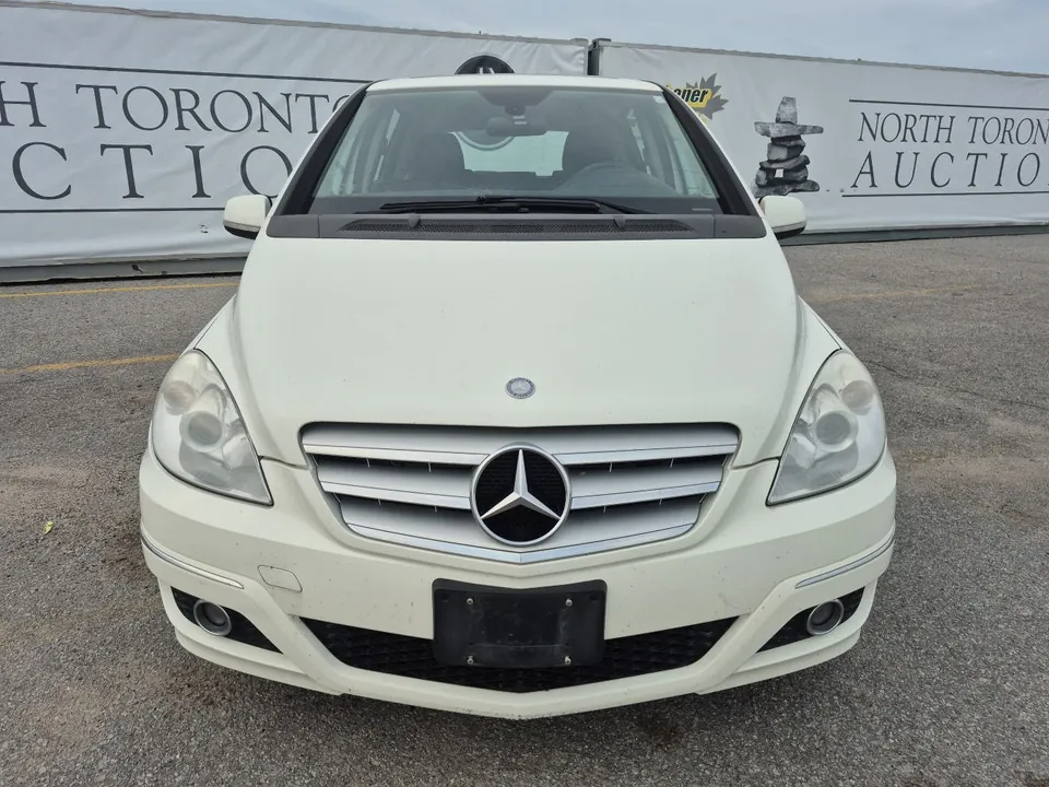 Mercedes-Benz B-Class 2011 photo 2