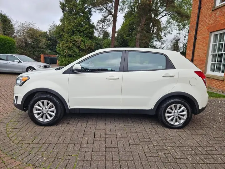 KG Mobility Korando 2014 photo 5