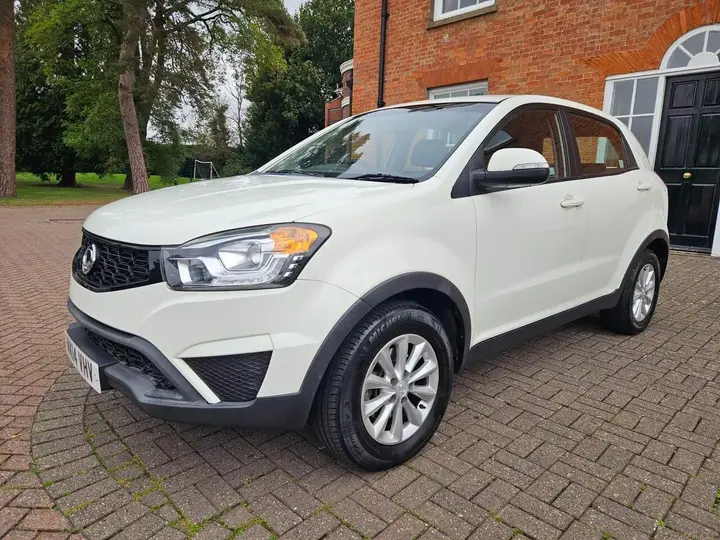 KG Mobility Korando 2014 photo 2