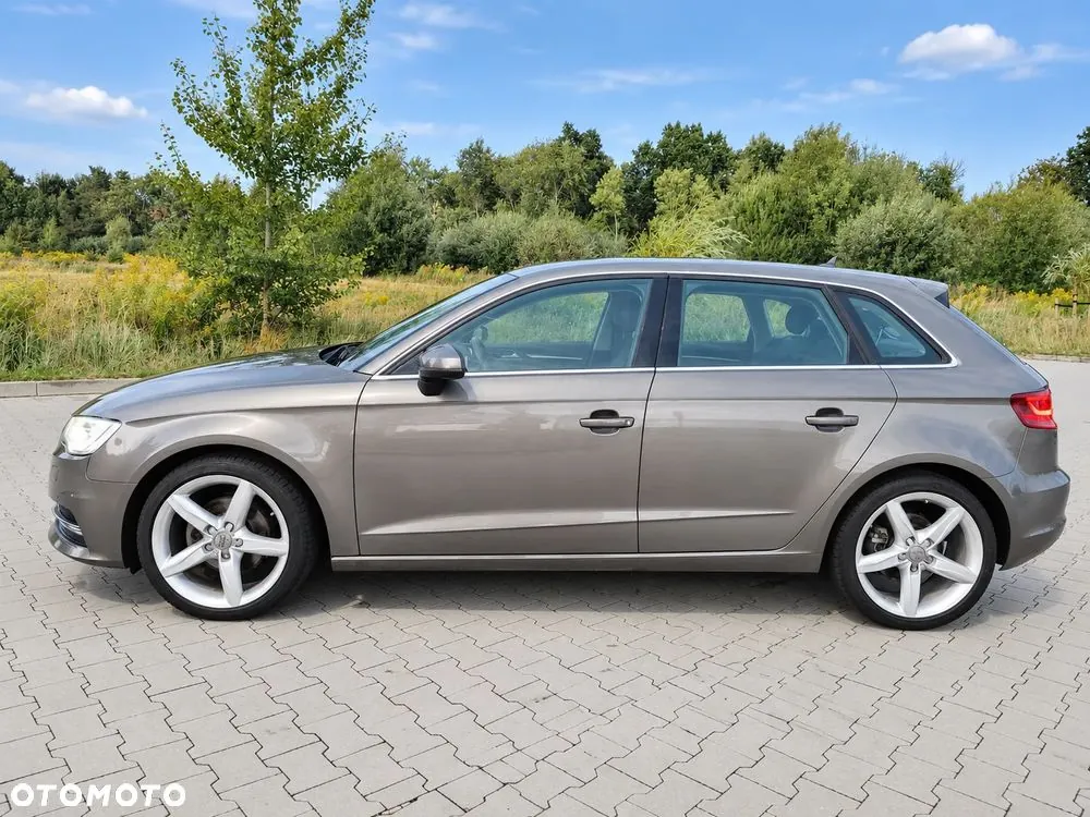 Audi A3 Sportback 2015 photo 2