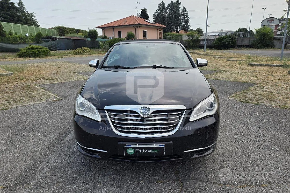 Lancia Flavia 2015 photo 2