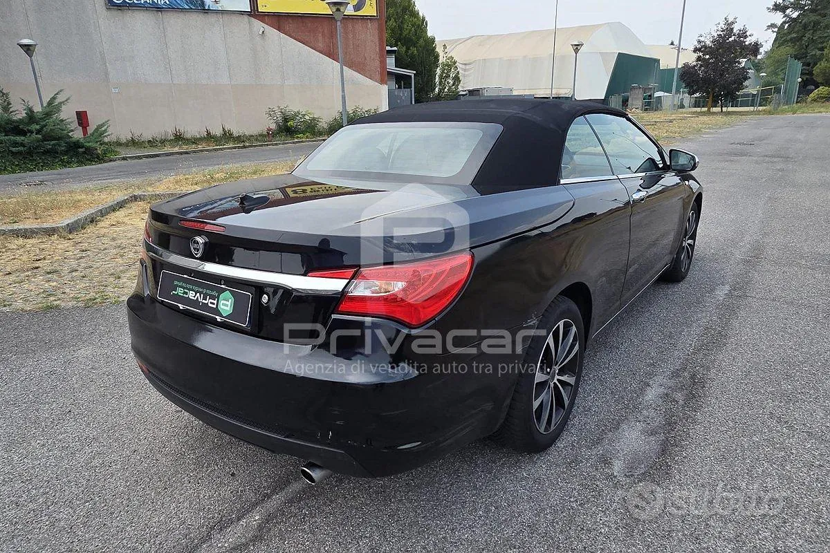 Lancia Flavia 2015 photo 5