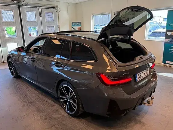 BMW 330E 2023 photo 3