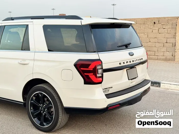 Ford Expedition 2024 photo 4