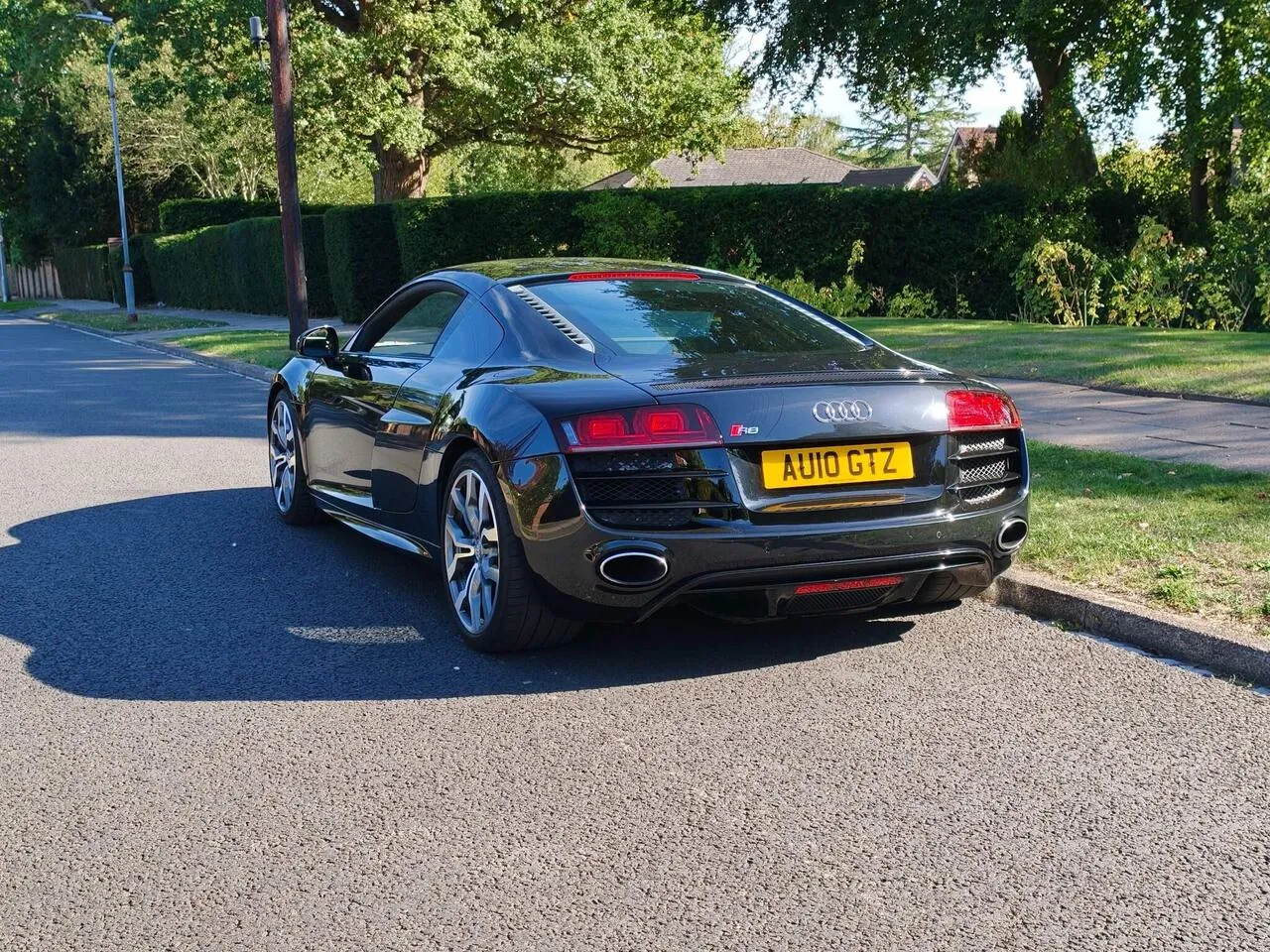 Audi R8 2010 photo 4