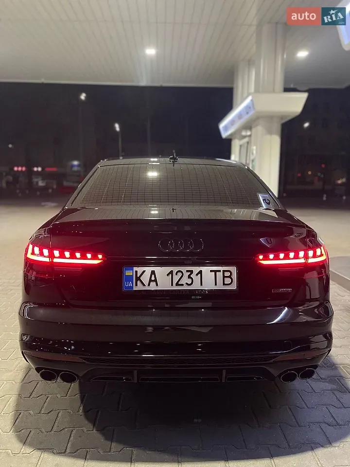 Audi A4 2022 photo 4