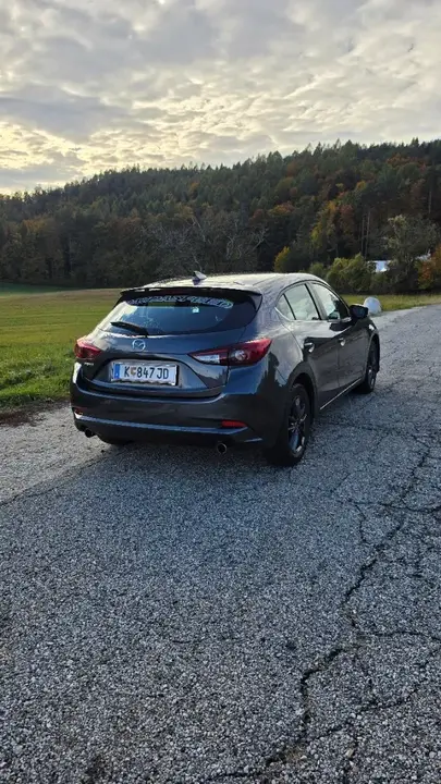 Mazda Mazda3 2017 photo 2