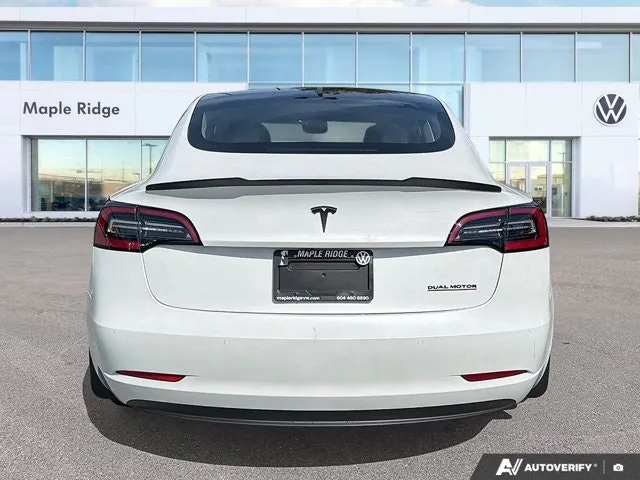 Tesla Model 3 2022 photo 4