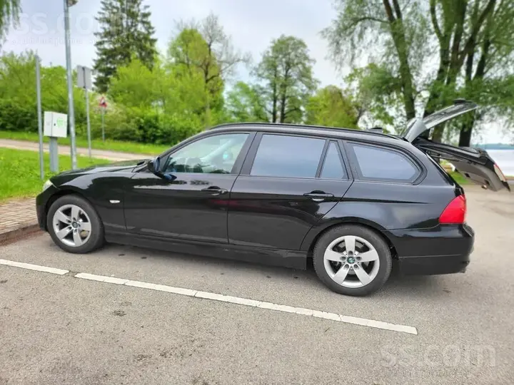 BMW 320D 2011 photo 5