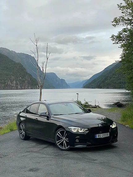 BMW 330E