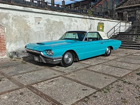 Ford Thunderbird 1964 photo 2