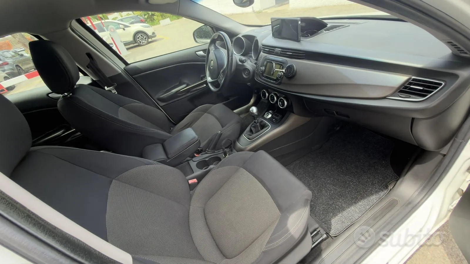 Alfa Romeo Giulietta 2015 photo 4