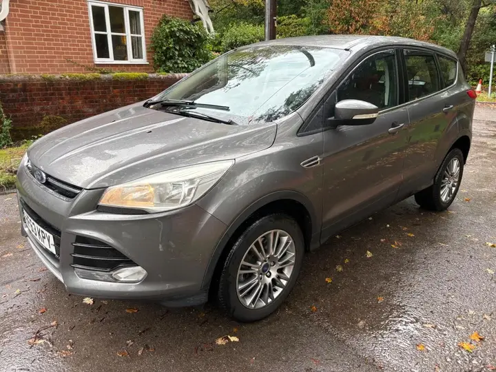 Ford Kuga 2013 photo 2