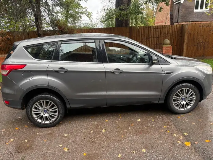 Ford Kuga 2013 photo 5