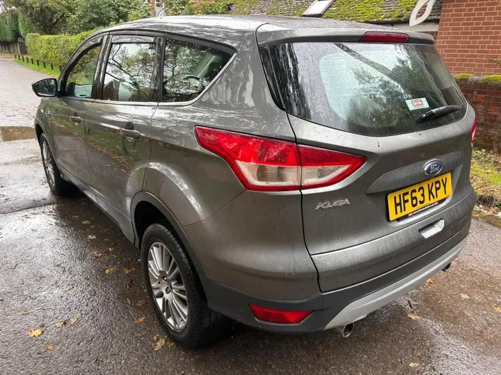 Ford Kuga 2013 photo 3