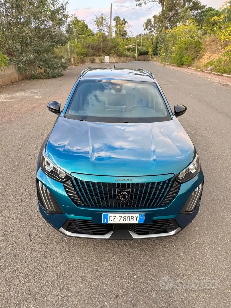 Peugeot 2008 2025 photo 4