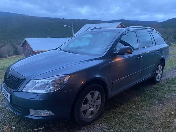 Skoda Octavia 2011 photo 5