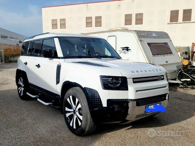 Land Rover Defender 2024 photo 2