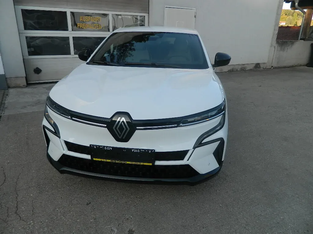Renault Megane 2022 photo 2
