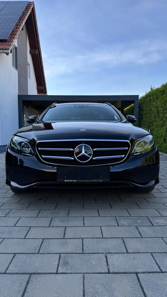 Mercedes-Benz E-Class 2019 photo 2