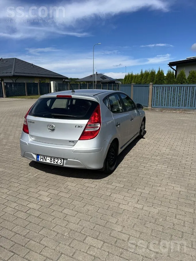 Hyundai I30 2010 photo 4