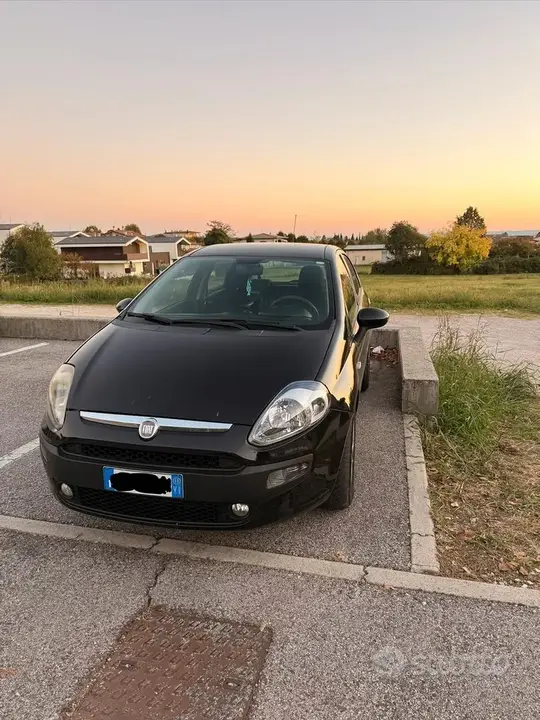 Fiat Punto Evo 2011 photo 3