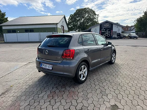 Volkswagen Polo 2009 photo 5