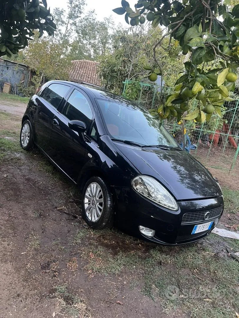 Fiat Grande Punto 2005 photo 3