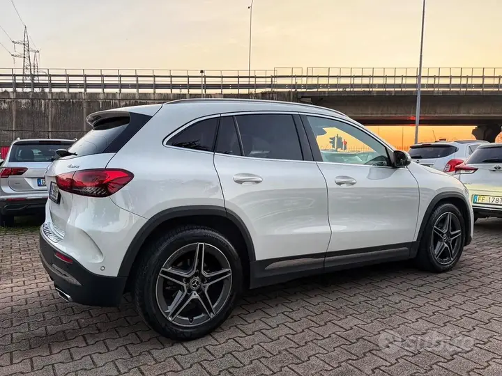 Mercedes-Benz Gla 2023 photo 4
