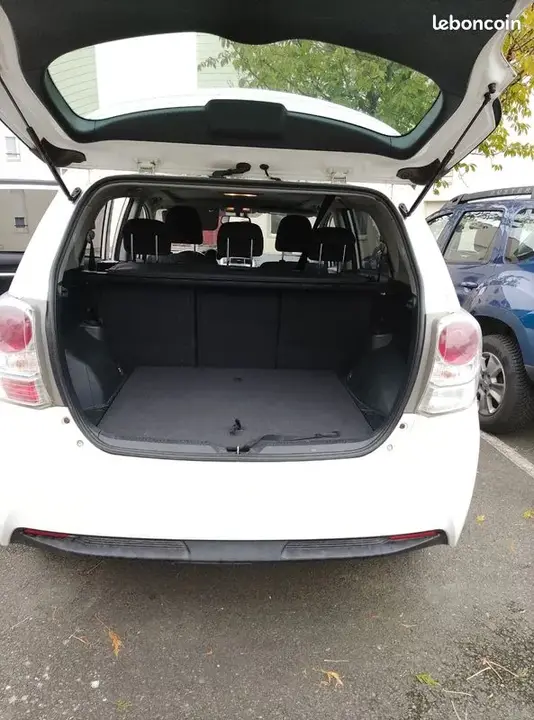Toyota Verso 2015 photo 3