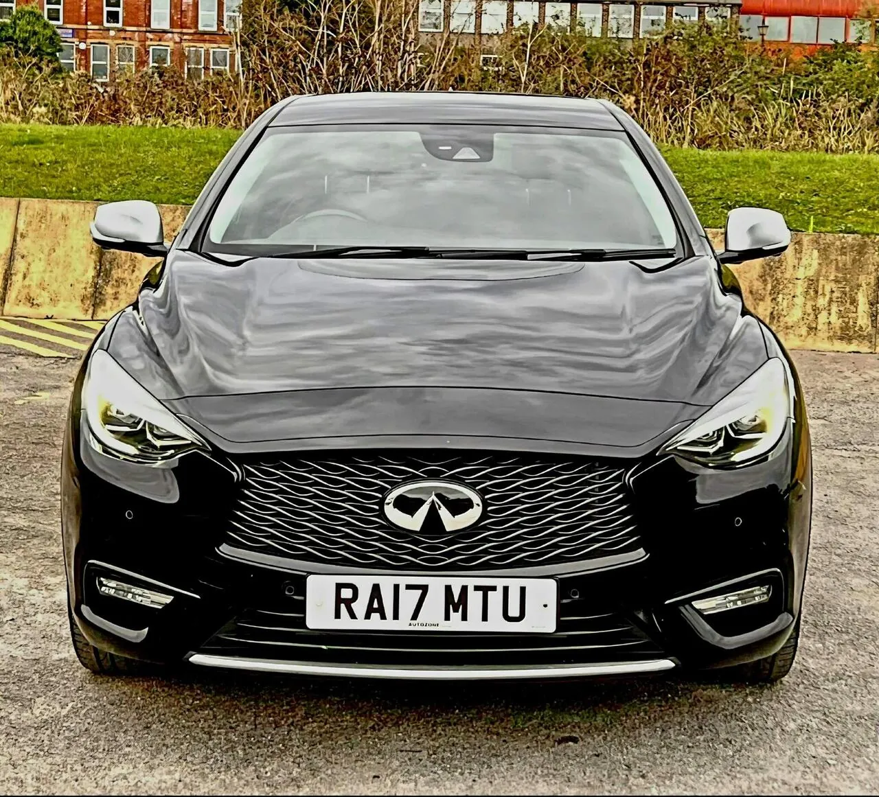 Infiniti Q30 2017 photo 3