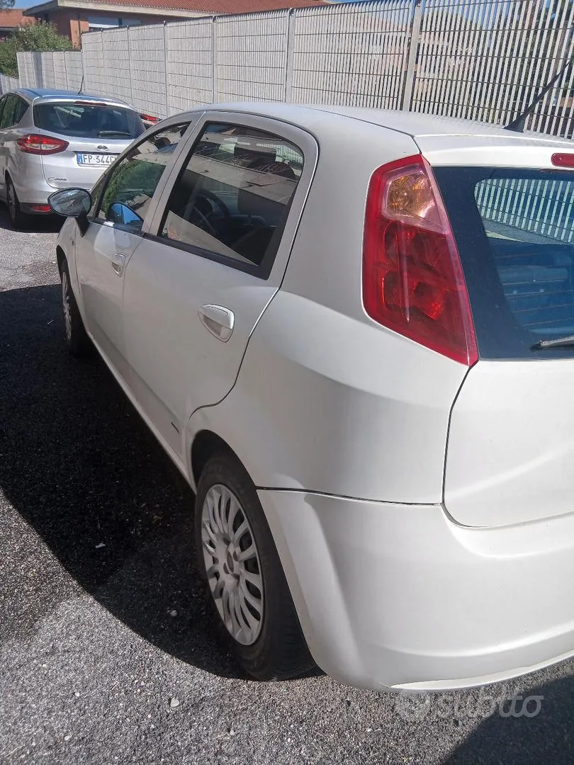 Fiat Punto 2008 photo 3
