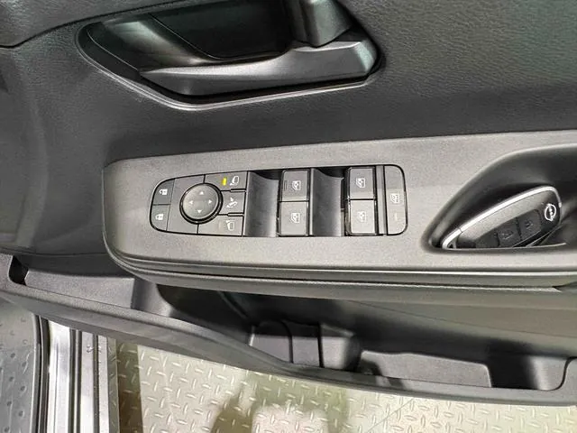 Nissan Serena 2026 photo 5