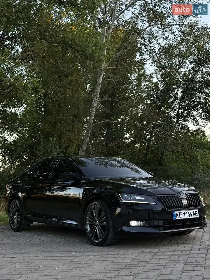 Skoda Superb 2015 photo 2