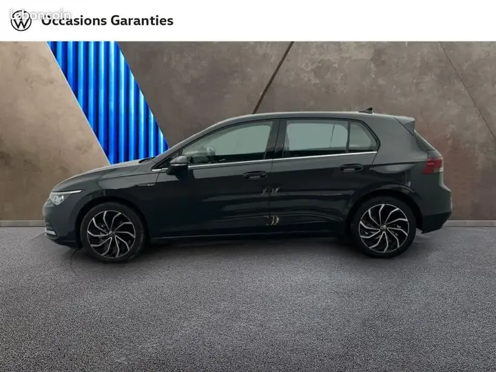 Volkswagen Golf 2023 photo 2
