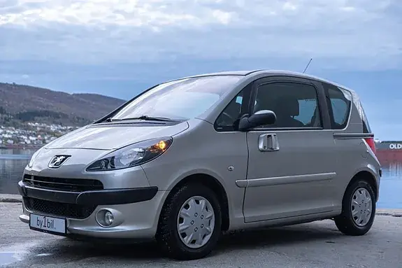 Peugeot 1007 2005 photo 2